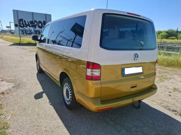 Volkswagen Transporter 2.0 Tdi 2015 bicolor - Imagen 7