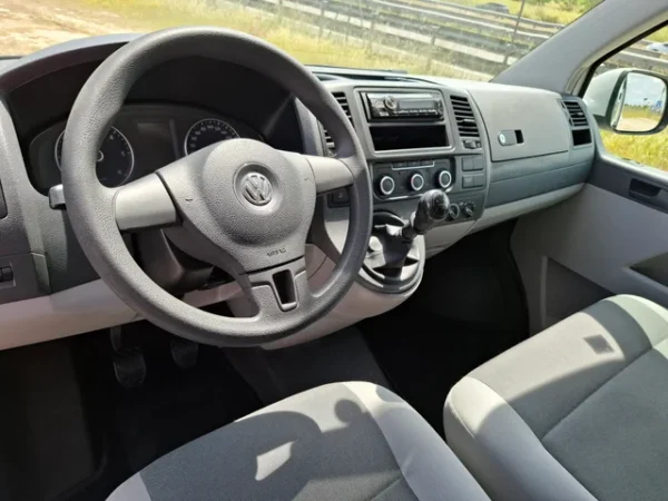 Volkswagen Transporter 2.0 Tdi 2015 bicolor - Imagen 4