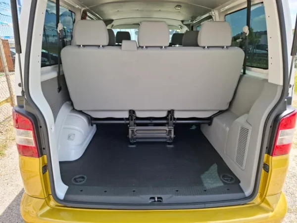Volkswagen Transporter 2.0 Tdi 2015 bicolor - Imagen 5