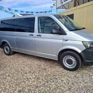 Volkswagen Transporter T6 larga 9 plazas