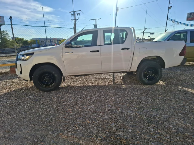 Toyota Hilux 2.4d 150 cabina doble gx 2022 - Imagen 5