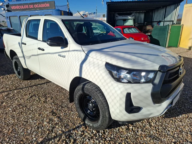Toyota Hilux 2.4d 150 cabina doble gx 2022 - Imagen 2
