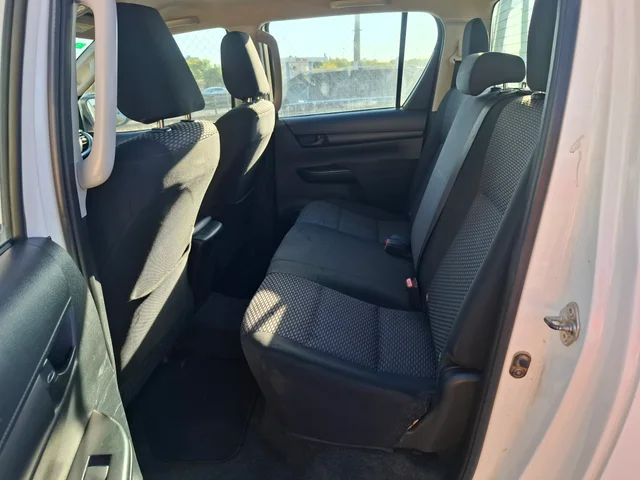 Toyota Hilux 2.4d 150 cabina doble gx 2022 - Imagen 7
