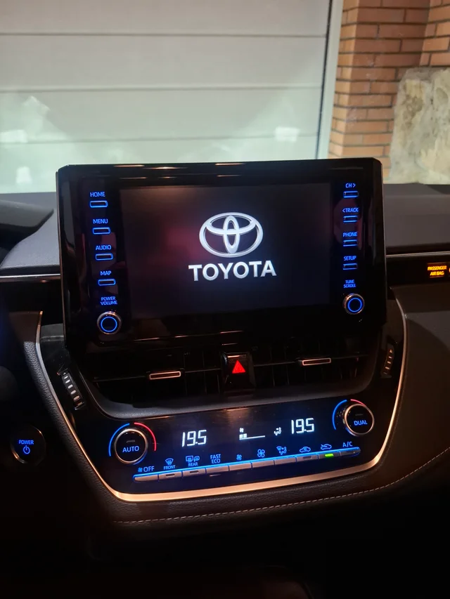 Toyota Corolla 1.8 HYBRID 125 H BUSINESS PLUS - Imagen 8